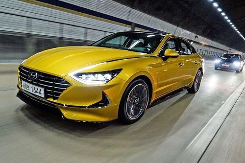 Xe sang nhập khẩu 'gây sốt' tại thị trường Hàn Quốc