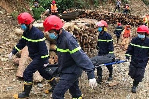 Tạm dừng tìm kiếm công nhân mất tích ở Rào Trăng 3 do ảnh hưởng của bão số 8