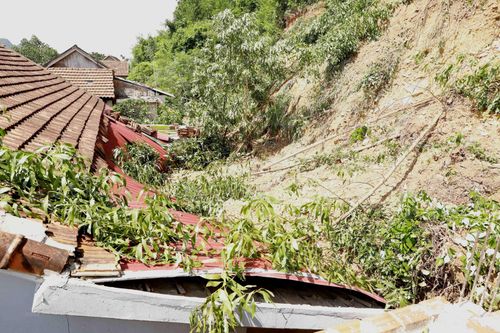 Quảng Bình: Sạt lở nghiêm trọng gây mất an toàn cho gần 20 hộ dân