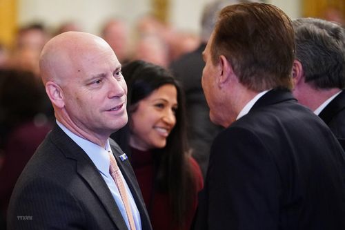 Trợ lý cấp cao của Phó Tổng thống Mỹ dương tính với virus SARS-CoV-2