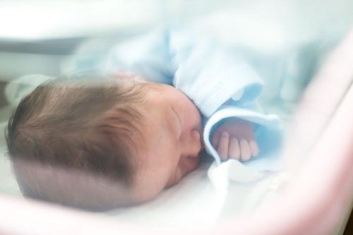 Người phụ nữ nhẫn tâm bỏ rơi đứa con 4 tháng tuổi vì bé nhiễm Covid-19