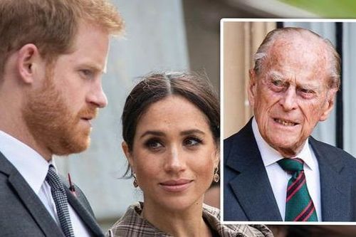 Hoàng thân Philip 'hoàn toàn thất vọng' khi Harry và Meghan 'trở mặt' với gia đình