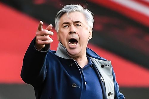 Ancelotti gọi quyết định của trọng tài là trò cười