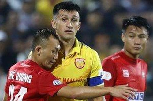 Kịch bản nào giúp nhà vô địch V.League 2017 trụ hạng