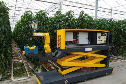 Những siêu robot hoạt động trên nông trường