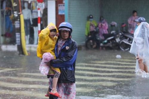 Quảng Nam, Đà Nẵng cho học sinh nghỉ phòng bão số 9