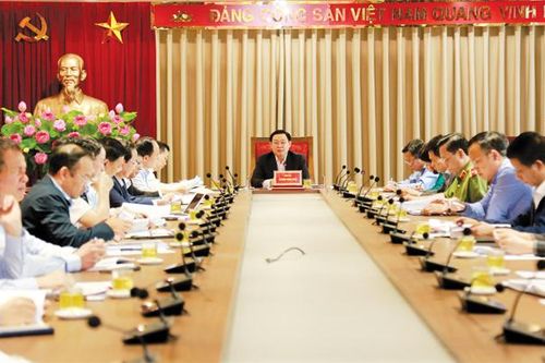 Cấp bách bảo đảm tiếp nhận rác