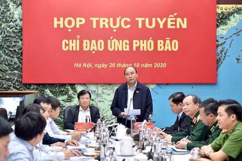 Huy động trực thăng cứu trợ, không để tính mạng người dân bị đe dọa trong mưa lũ