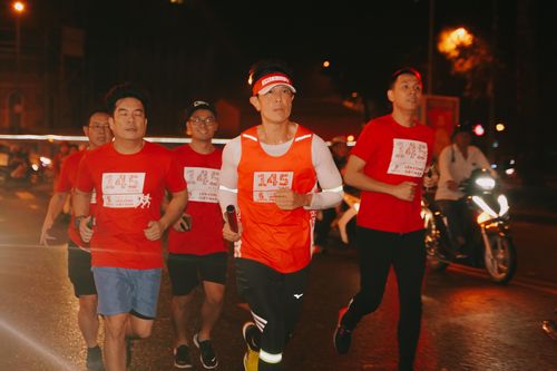 Chương trình chạy tiếp sức 'Lên cùng Việt Nam' hoàn thành 'Đường chạy di sản', tiếp tục với ' Đường chạy tương lai'