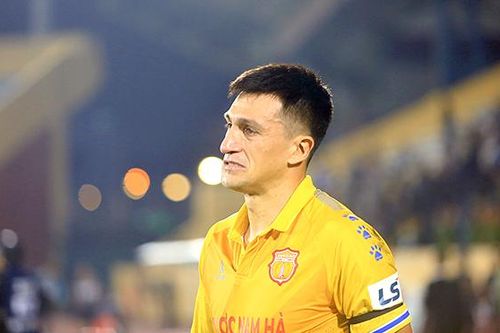 Hải Phòng trụ hạng sau trận thắng Nam Định