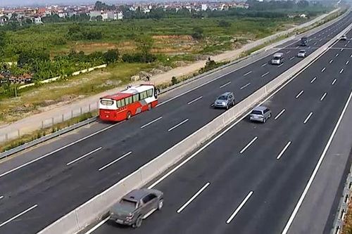 CSGT ngăn chặn 20 người nhập cảnh trái phép trên cao tốc Hà Nội – Hải Phòng