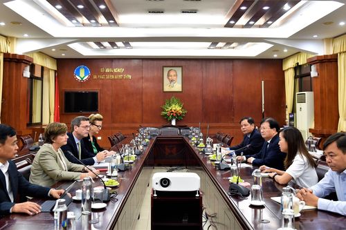 Mong muốn các tổ chức quốc tế hỗ trợ trước mắt và lâu dài cho nhân dân miền Trung