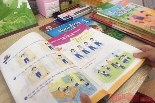 Vì sao giá sách giáo khoa mới cao gấp đôi?