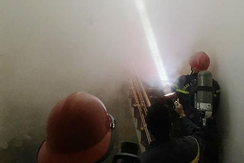 'Bà hỏa' viếng lúc rạng sáng