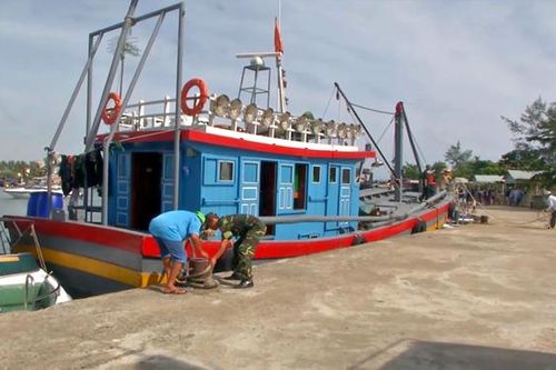 Quảng Nam cho học sinh nghỉ học, tạm dừng các cuộc họp để phòng chống bão số 9