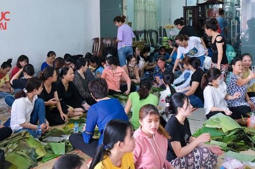 Bạn trẻ Cần Thơ góp sức hỗ trợ đồng bào miền Trung