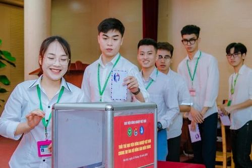 Tuổi trẻ chung tay ủng hộ đồng bào miền Trung