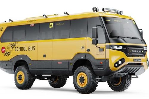 Torsus ra mắt xe buýt địa hình Praetorian School Bus, giá bán 330.000 bảng Anh