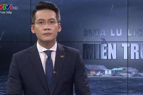 Đồng cảm khi nam BTV của VTV nén nước mắt dẫn chương trình về lũ miền Trung