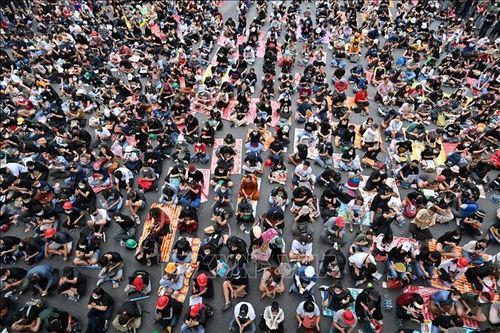Quốc hội Thái Lan tiến hành phiên họp đặc biệt về cuộc xung đột trong nước