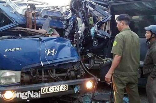 2 xe ô tô đối đầu, 1 người tử vong