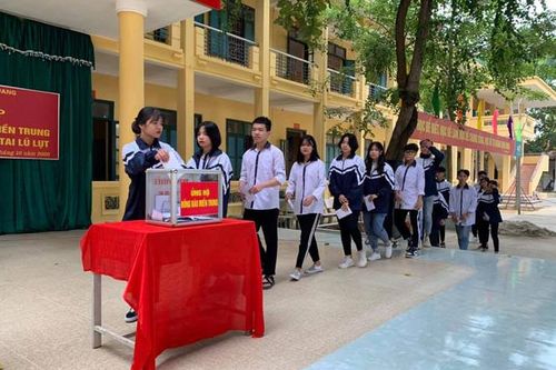 Hơn 81 triệu ủng hộ đồng bào miền Trung