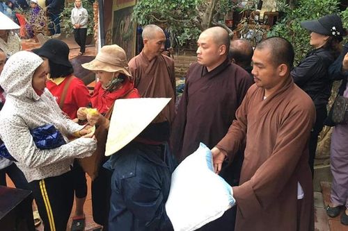 Các chùa ở Nghệ An, Hà Tĩnh chia sẻ với vùng ngập lũ