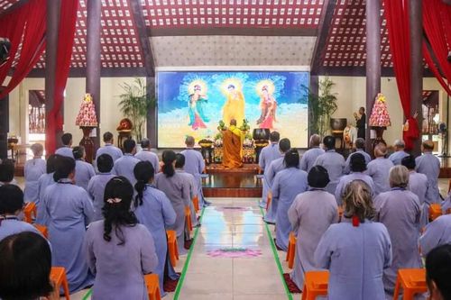 Hà Nội : Chùa Hòa Phúc tổ chức khóa tu 'Sứ giả Như Lai'