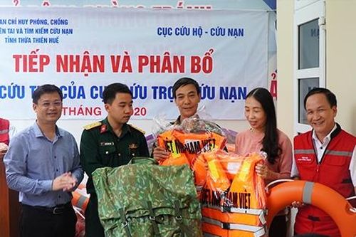 Thừa Thiên - Huế: Phân bổ hàng hóa hỗ trợ người dân khắc phục lũ lụt