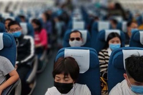Hành khách vẫn phải đeo khẩu trang trong suốt thời gian di chuyển