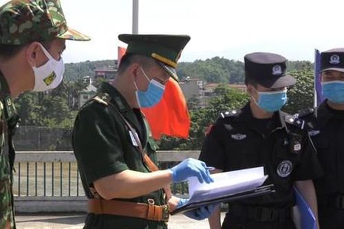 Trung Quốc trao trả 23 công dân nhập cảnh trái phép về Việt Nam