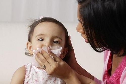 Nhìn dịch mũi con để 'bắt' bệnh