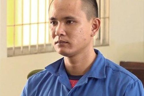 Đưa con gái 13 tuổi của ông chủ đi ăn đi uống rồi đưa vào phòng trọ hiếp dâm nhiều lần