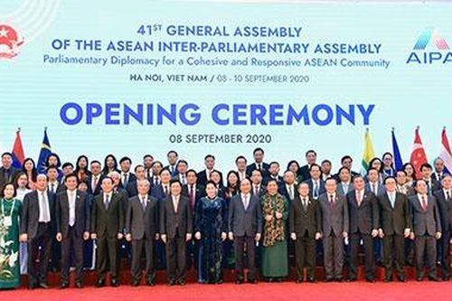 Nghị trường năm tháng không phai: Khẳng định vị thế
