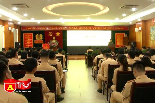 Nâng cao nghiệp vụ phân biệt tài liệu giả cho CSGT