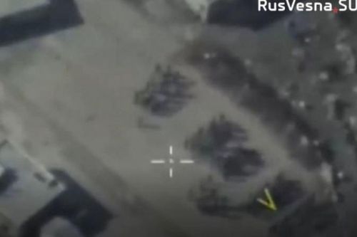 Su-24 Nga dội bom tấn phá hủy trại huấn luyện phiến quân