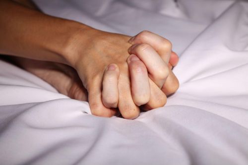 Dương vật bầm tím sau khi làm 'chuyện ấy'