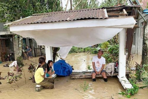 3 người chết, hàng chục người mất tích do bão Molave ở Philippines
