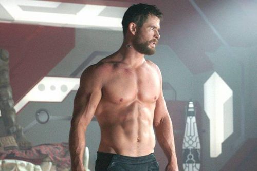 3 nguyên tắc giữ cơ bụng 6 múi của Chris Hemsworth