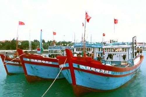 Gần 800 ngư dân vào âu tàu, làng chài để tránh trú bão số 9
