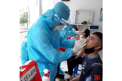 Cách ly 38 người tiếp xúc gần với chuyên gia người Hàn Quốc nhiễm Covid-19