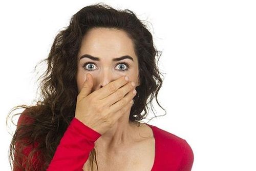 Mẹ chồng bàng hoàng vì 'lỡ' nghe cuộc điện của con dâu ngoan hiền