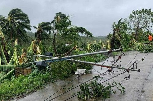 Hiện trường ngổn ngang sau khi siêu bão Moleva quét qua Philippines