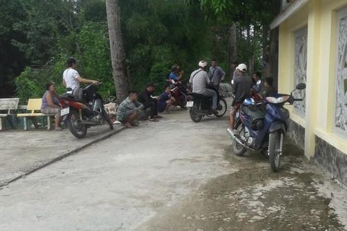 Khởi tố, bắt tạm giam thanh niên dùng súng bắn chết bạn nhậu vì đòi về sớm