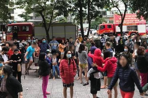 Cháy căn hộ ở chung cư HH Linh Đàm, hàng trăm dân cư tháo chạy