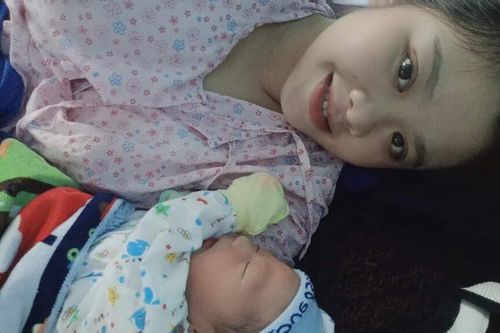 Cô gái trẻ mắc ung thư hiếm gặp được 'thần chết từ chối' và kỳ tích làm mẹ