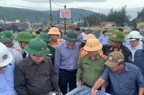 Thứ trưởng Bộ Công an chỉ đạo phòng chống bão lũ tại miền Trung