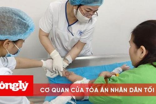 Bé trai 7 tháng tuổi bỏng nặng do bình sữa nóng đổ vào người