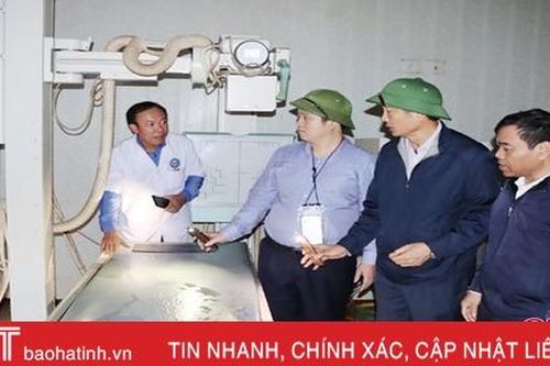 Các cơ sở y tế ở Hà Tĩnh khắc phục khó khăn sau lũ, chăm sóc sức khỏe người dân