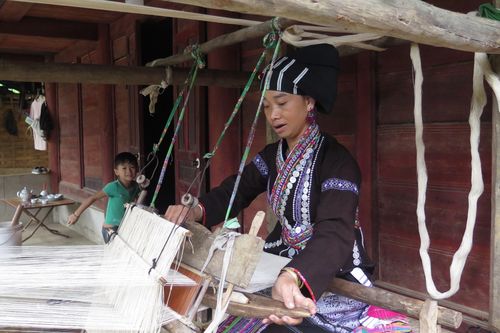 Lai Châu: Bảo tồn nghề dệt thổ cẩm của đồng bào dân tộc Lự